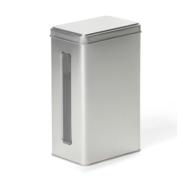 Hoog voorraadblik met venster