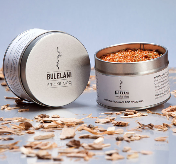 Blikje met BBQ kruiden voor Bulelani